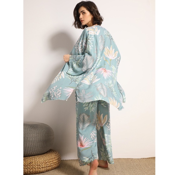 3 Piece Pastel Green Floral Print Pajama Set - Picture 3 of 16